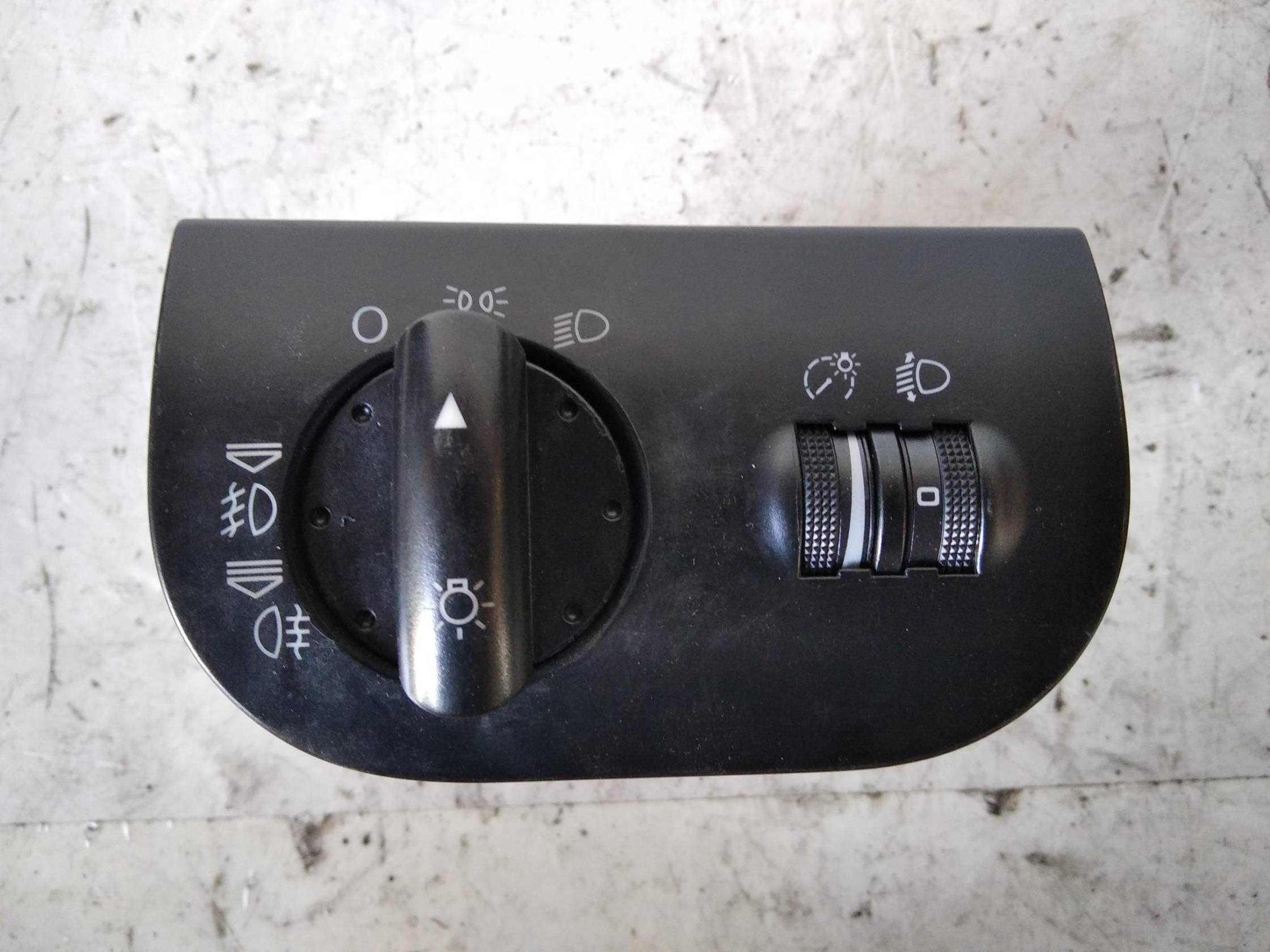 Interruttore blocco comando luci